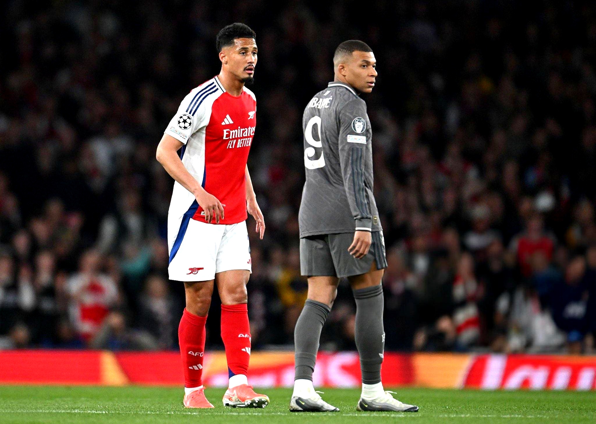 关于皇马遭遇惨淘,欧冠四强梦碎的信息 关于皇马遭遇惨淘,欧冠四强梦碎的信息