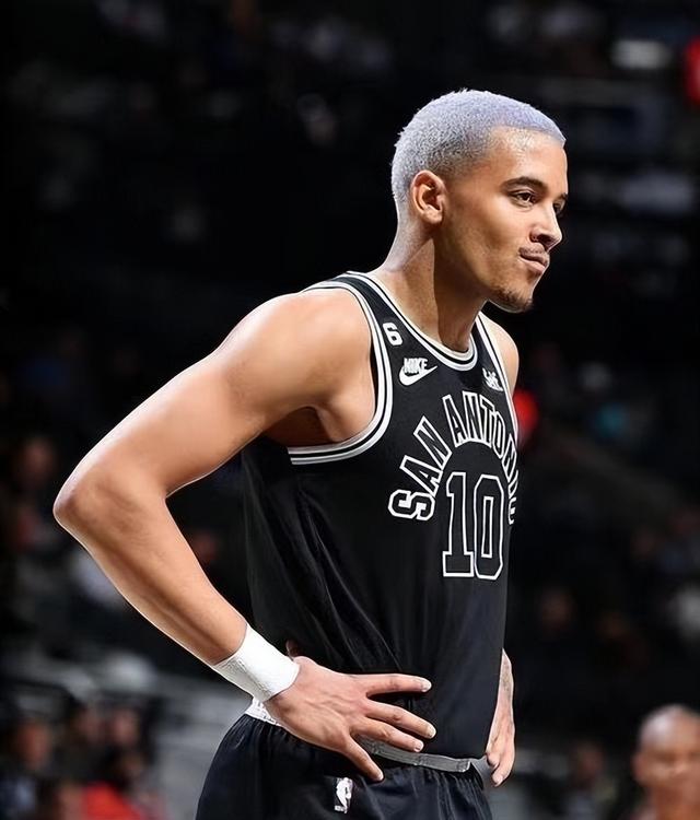 开云体育官网入口-关于不莱梅主帅公开批评球员表现，提醒保持专注的信息