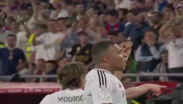 开云体育app下载-包含巴萨遭遇姆巴佩，潮水外理力挠耳朵的词条