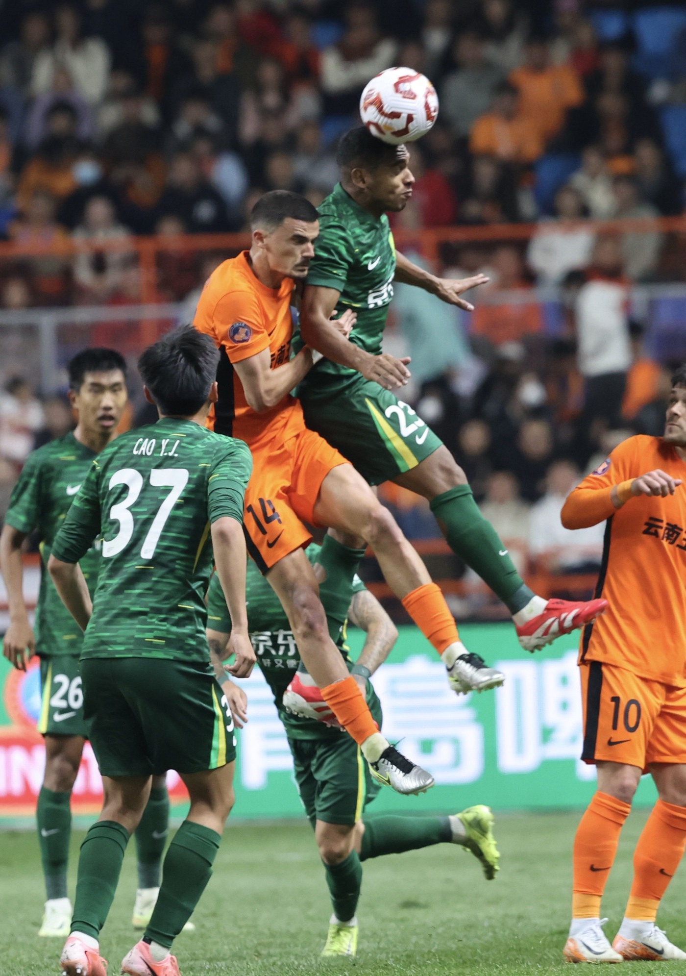 云南队气势如虹,零封对手,赢得比赛 云南队气势如虹,零封对手,赢得比赛