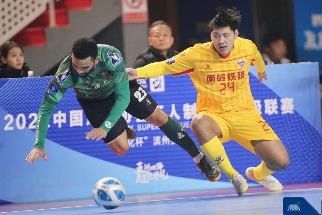 吉林龙威大胜，继续领跑积分榜