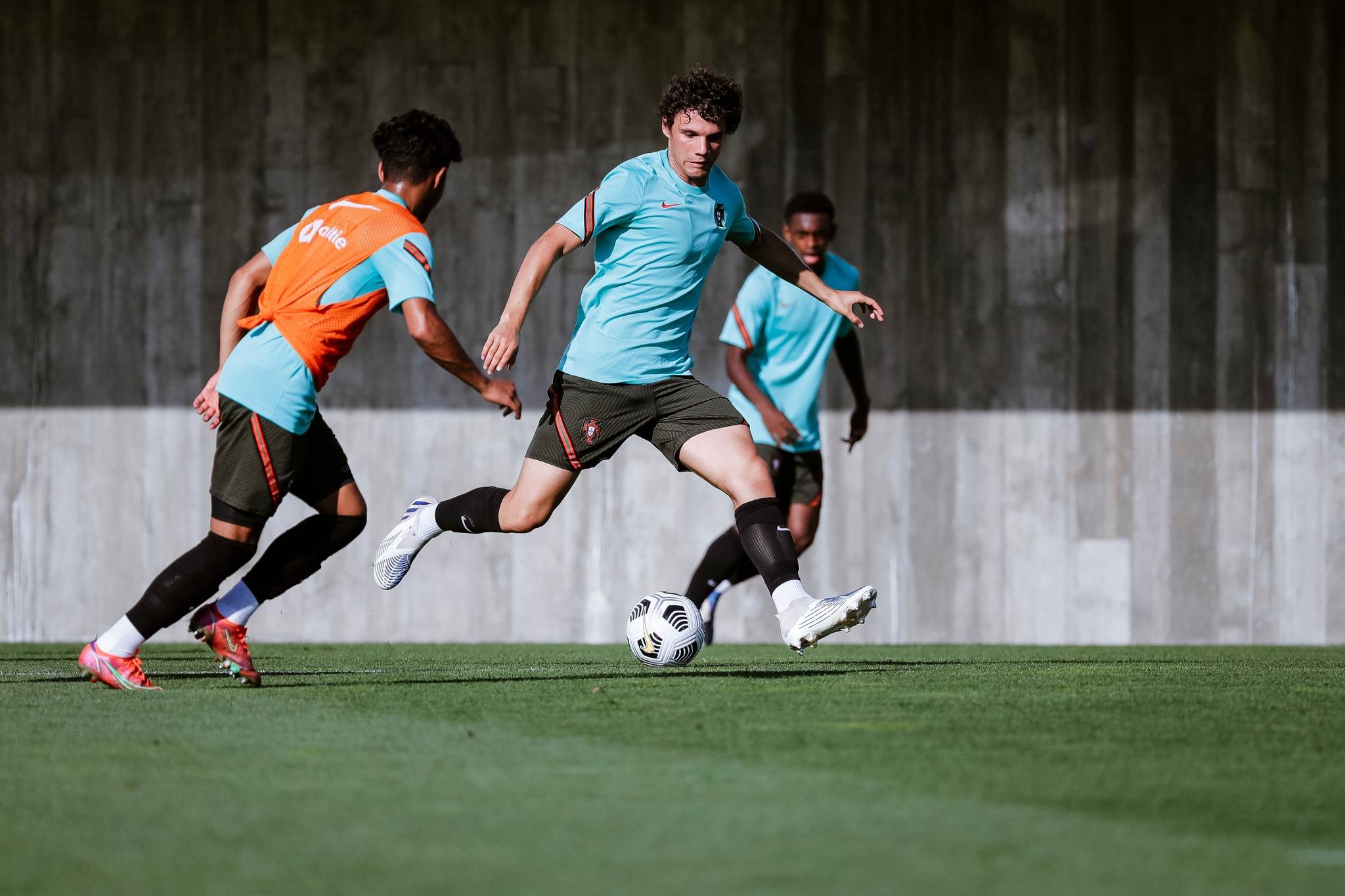 开云体育在线登录-河北队连续比赛获得胜利，势不可挡