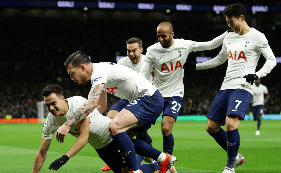 开云体育登录-热刺客场击败曼城，英超榜首位置稳固