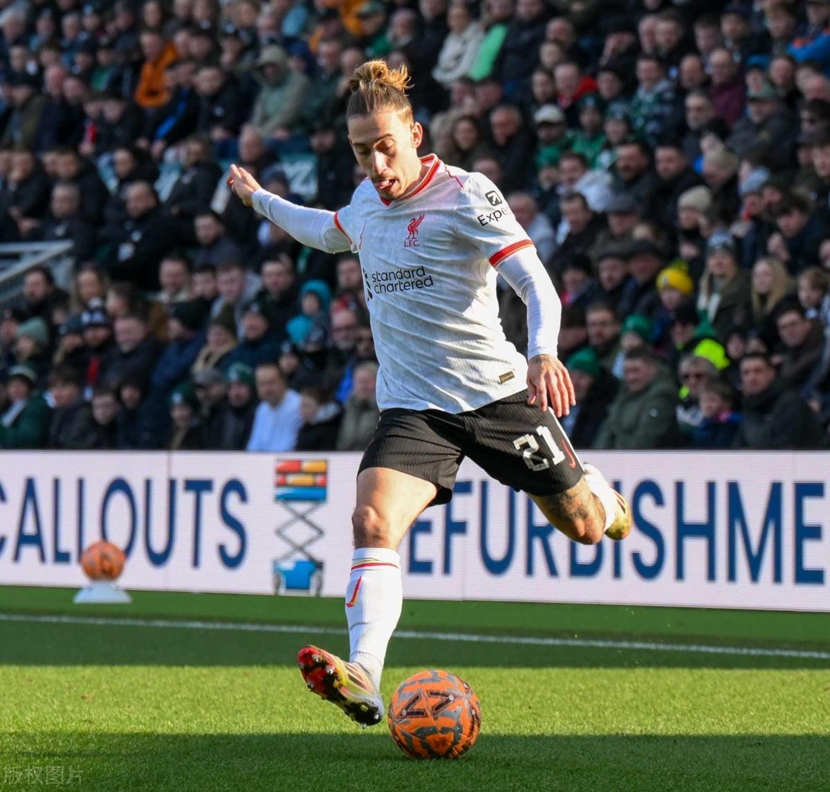 开云体育在线-奥尔巴尼连平止颓势，英超保级前景逐渐明朗