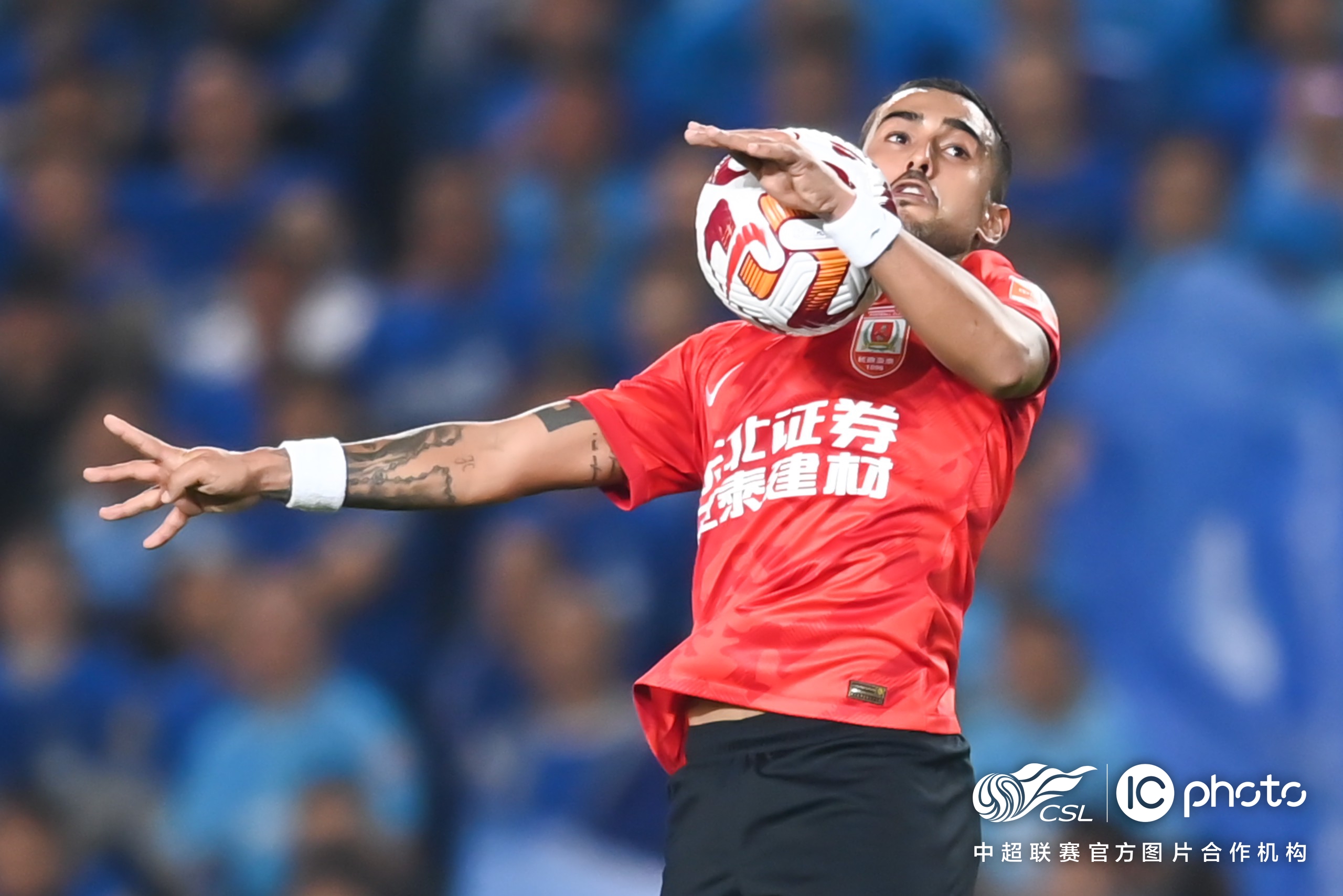 开云体育app-教练对球队在比赛中的表现进行了总结并做出调整计划的简单介绍