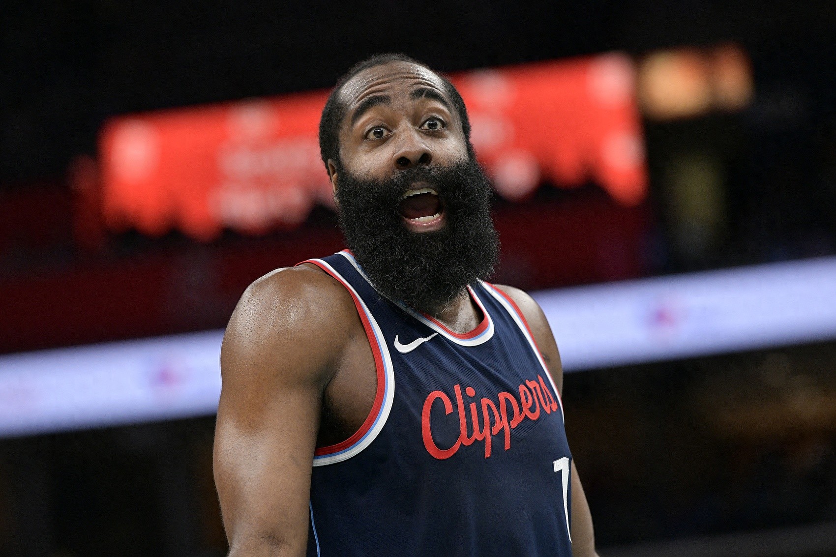 快船逆转开拓者,领跑西部 快船逆转开拓者,领跑西部