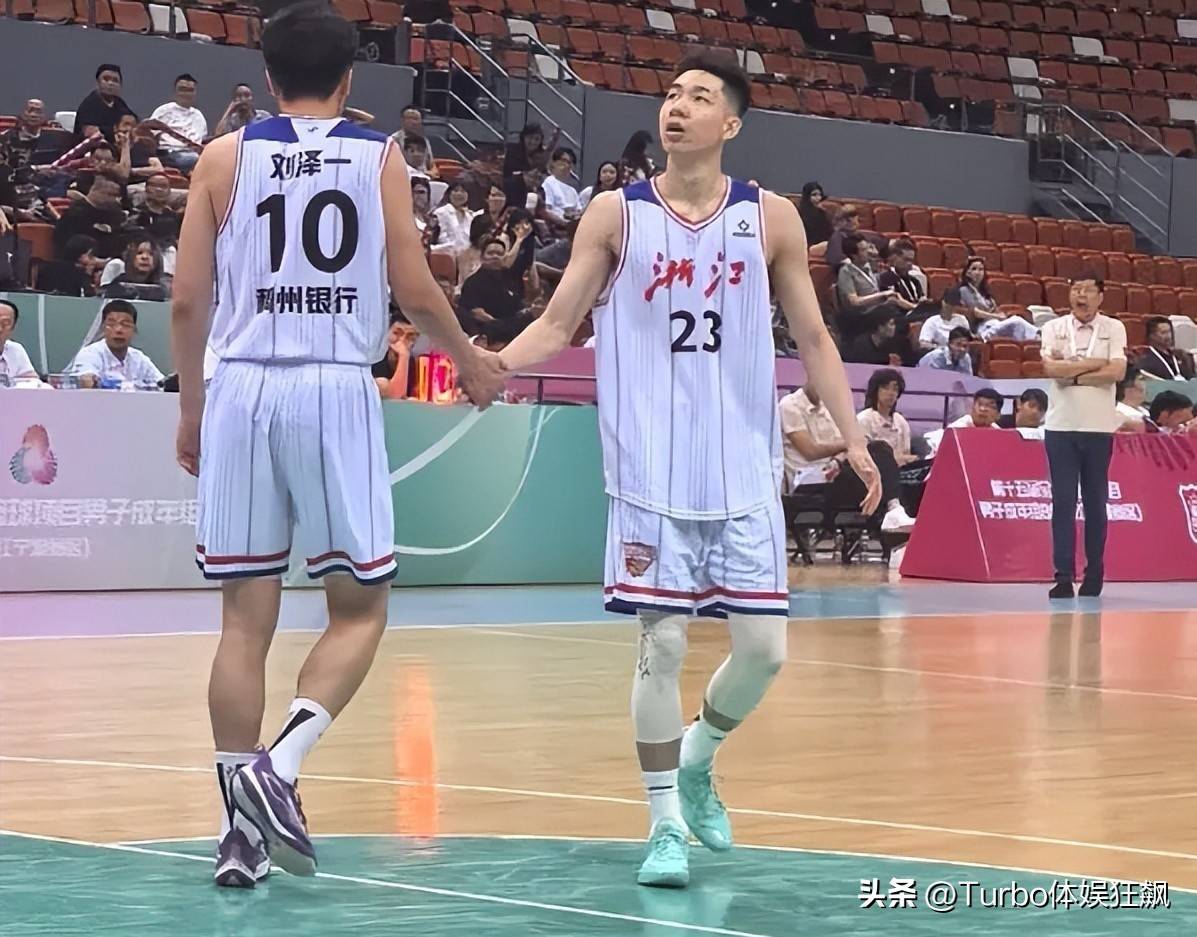 四川男篮备战天津队,全员紧张备战关键 四川男篮备战天津队,全员紧张备战关键