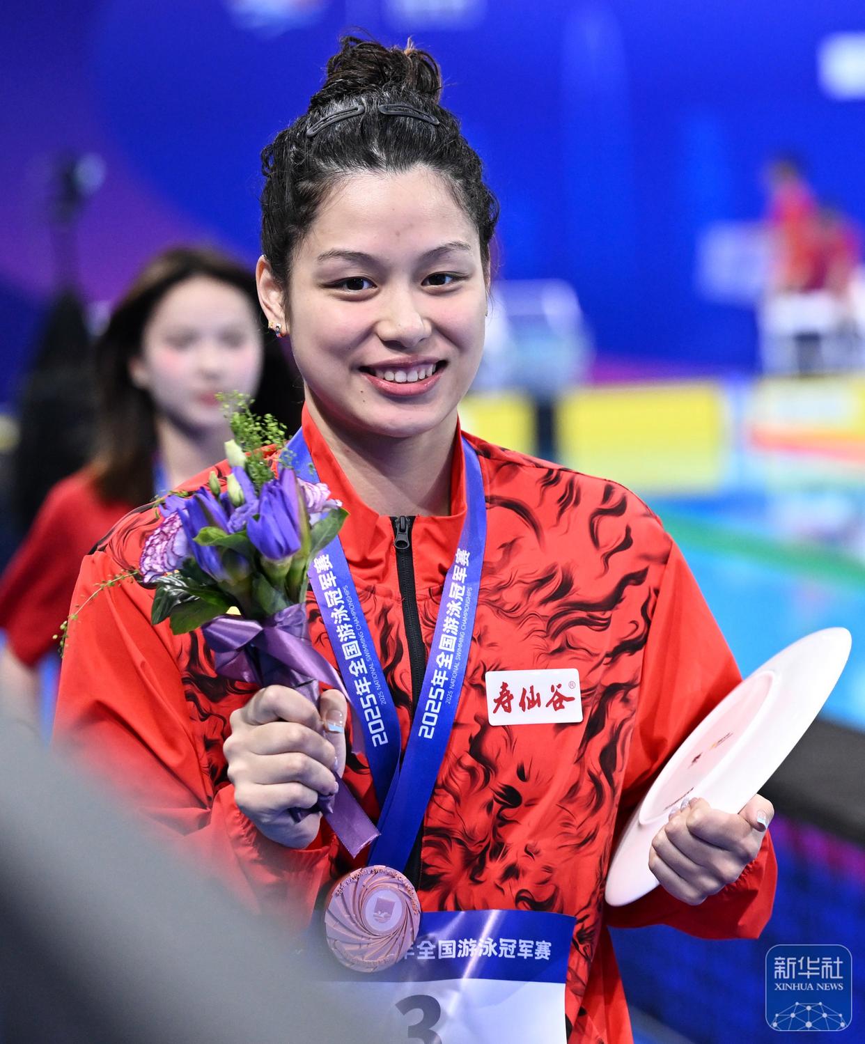 开云体育在线登录-游泳比赛中，中国健儿勇夺桂冠
